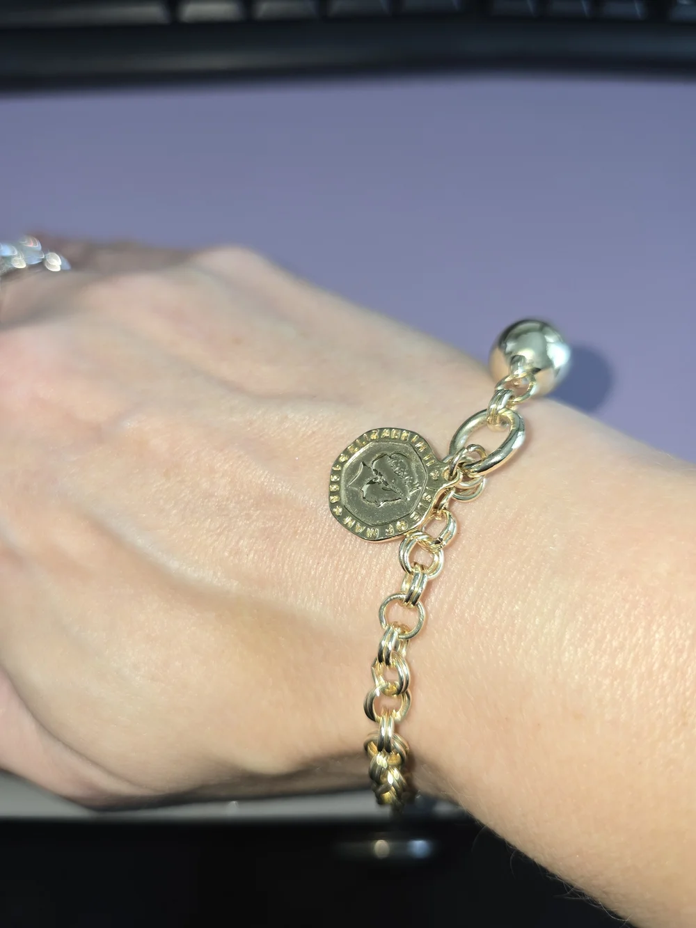 Gold Tone Chain Charm Bracelet with Hanging Coin, Like New! - Picture 8 of 8
